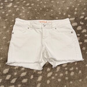 Cat & Jack White Ultimate Stretch Frayed Hem Shorts. Size L (10/12)